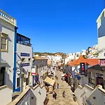 Semesterbostad Charming Algarvianoceanfront Townhouse By Becherish Albufeira