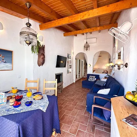 Charming Algarvianoceanfront Townhouse By Becherish 阿尔布费拉