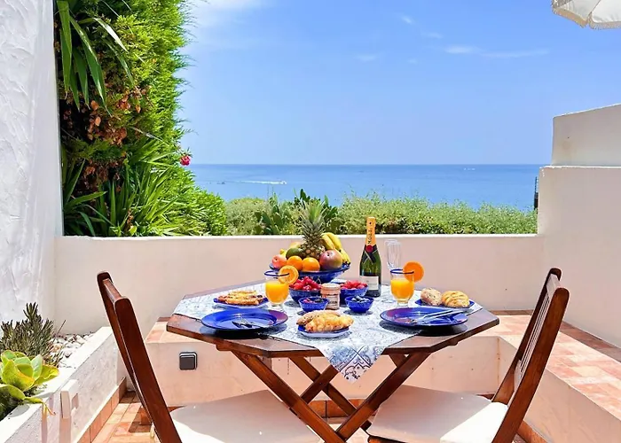 別荘 Charming Algarvianoceanfront Townhouse By Becherish *