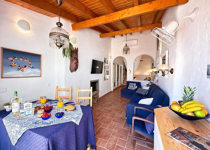 Charming Algarvianoceanfront Townhouse By Becherish アルブフェイラ